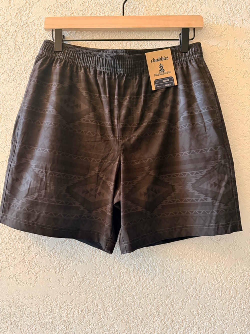 CHUBBIES The Quests Aztec Geometric Print Men’s 7” Compression Shorts Sz Medium